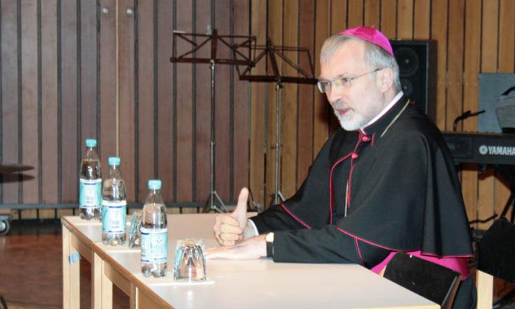 Bischof Gregor Maria Hanke, OSB, zu Besuch im Schulzentrum