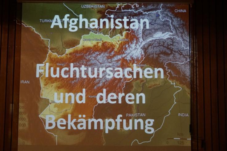 Vortrag von Dr. Erös (Kinderhilfe Afghanistan) am Apian