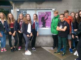 Erasmus-Schüler/innen besuchen „Cyberlove“ im Theater