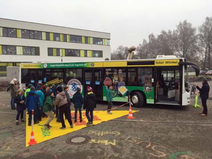 Verkehrserziehung auf dem Pausenhof