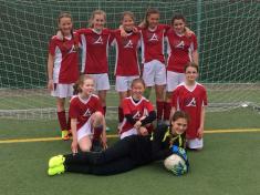 stehend von links nach rechts: Eberl, Julia (8 C); Redemann, Anna (8 B); Johannsen, Jule (7 E); Stibane, Emely (7 D); Kopp Susanne (7 D); kniend von links nach rechts: Fröhlich, Lucy (6 E); Zajaczkowska, Dominika (6 E); Selmani, Enesa (6 A); liegend: Sandau, Alissa (8 C)