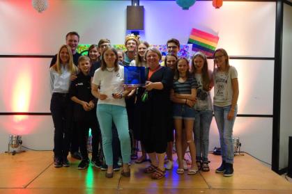 Der "amicus" geht an das Schulspiel.