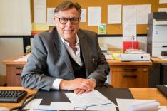 Neuer Schulleiter des Apian-Gymnasiums: Alfred Stockmeier  (Foto: Hauser. Donaukurier)