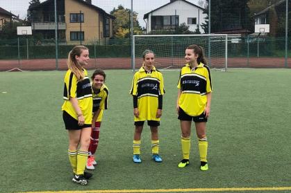 Apianerinnen gewinnen Stadtmeisterschaft im Fußball