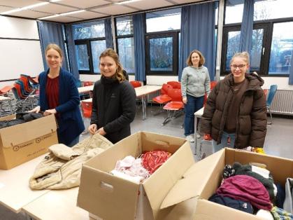 Verpackungsaktion im Apian-Gymnasium