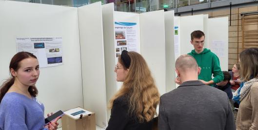 Laura Frommer und Marcus Prieller (Q12)