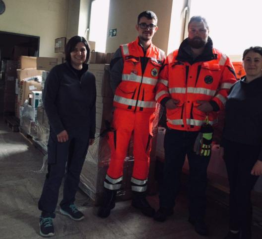 große Spende an medizinischen Materialien für das "Blau Gelbe Herz" durch die Johanniter