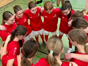 Apiankickerinnen belegen Platz 5 beim Futsal-Cup der Wirtschaftsschule