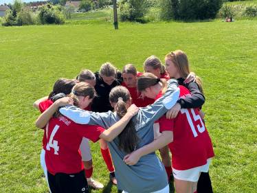 Licht und Schatten der Apiankickerinnen bei den regionalen Entscheiden 