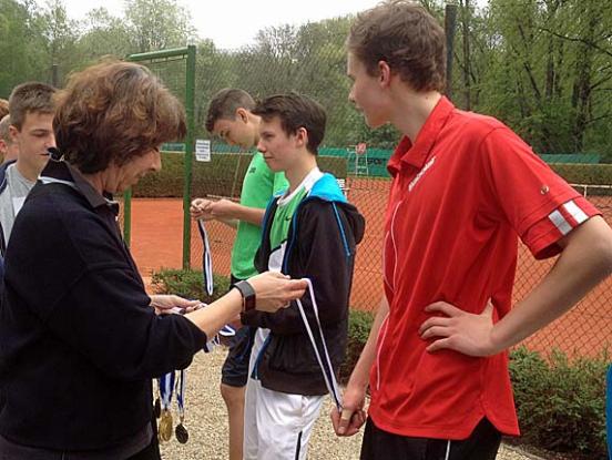 Tennis-Wettkampfrunde eröffnet